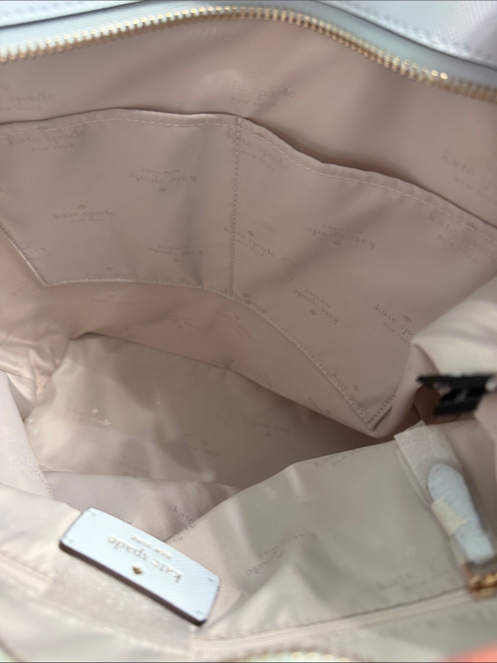 Buy a Coach Pen for an entry to WIN a NWT Kate Spade Tote🥳 - Picture 8 of 10